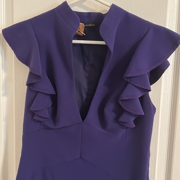 Black Halo Keyhole ruffle sleeve dress - Picture 7 of 7